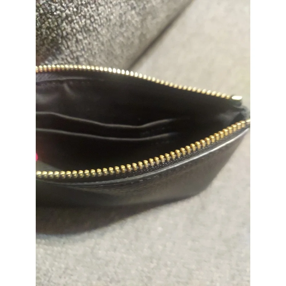 Coach Black Pebbled Leather Horse & Carriage Embossed Corner Zip‎ Wristlet NWOT